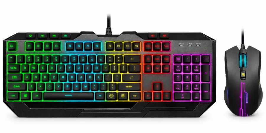 Kit Gamer Cooler Master Devastator 3 RGB Teclado de Membrana ABNT2 com Anti-Ghosting de 26 Teclas e Mouse Óptico de 4800 DPI com 7 Botões Preto